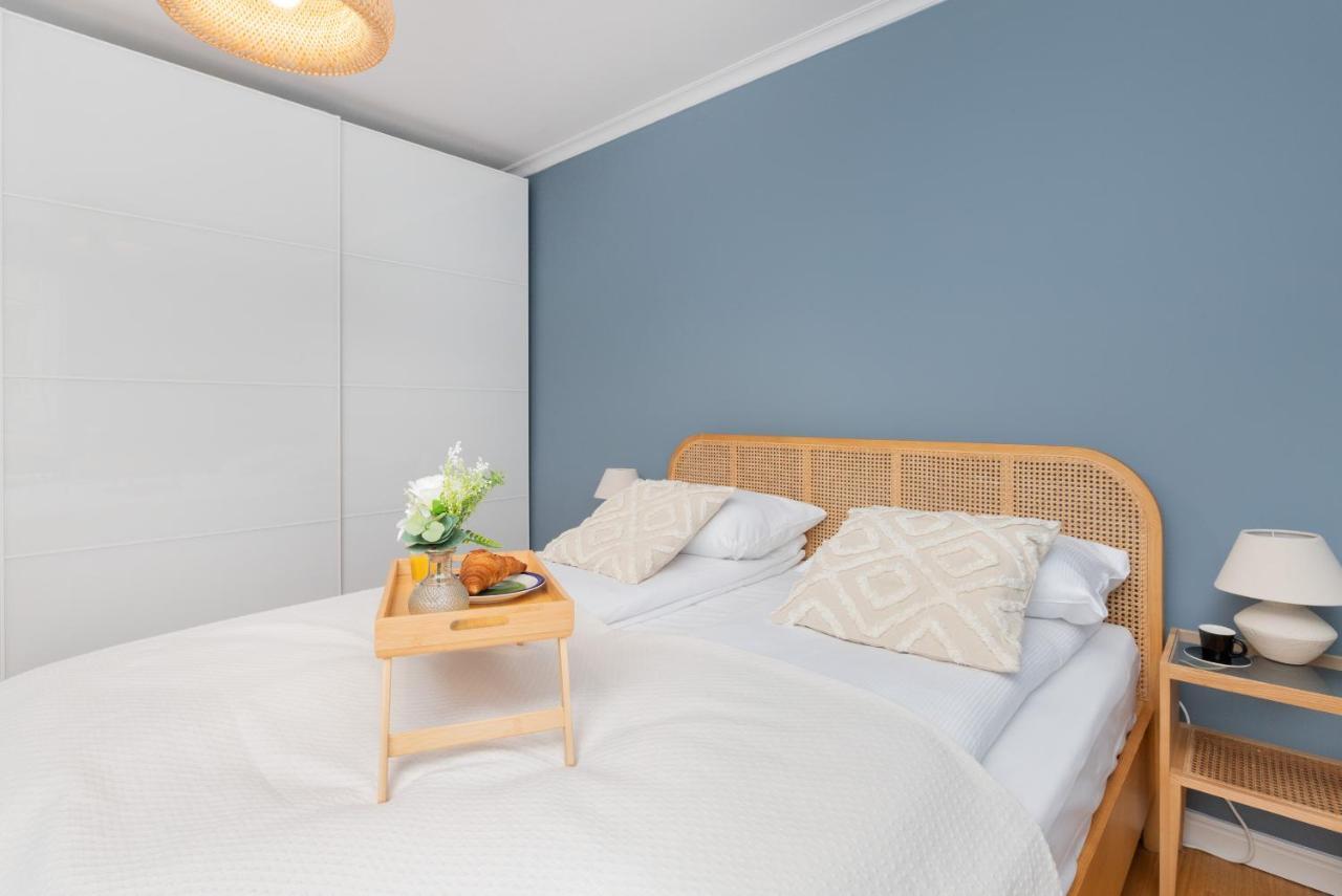 Cozy Pastel Two Bedroom Apartment In Central Gdynia By Noclegi Renters Exterior photo